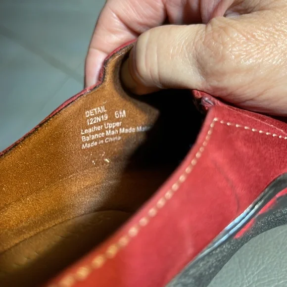 Ladies Size 6M Red Suede & Leather Bow Mules - Picture 5 of 6